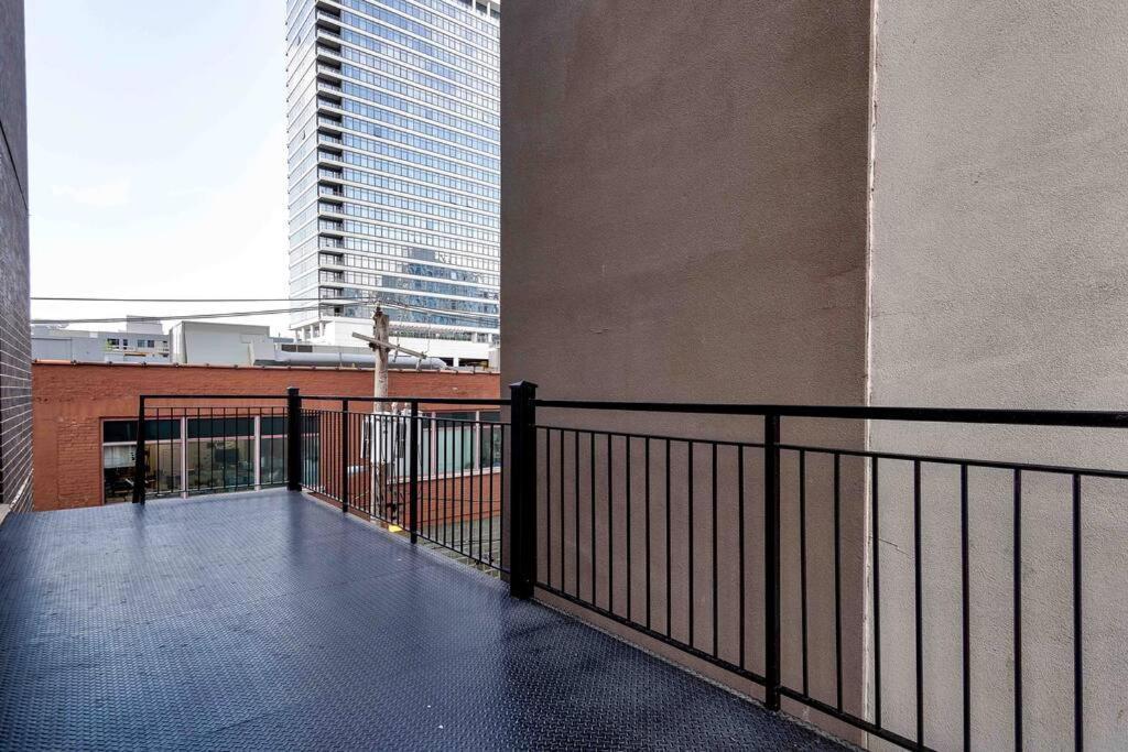 2 Newly Built Luxury With Private Roofdeck *