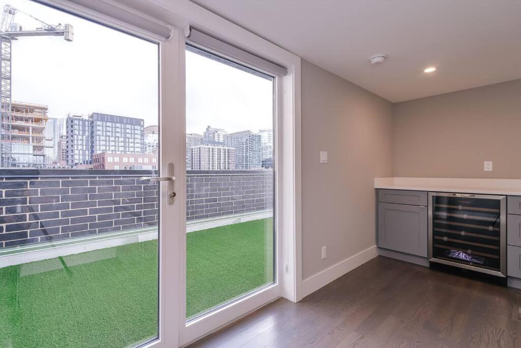 2 Newly Built Luxury With Private Roofdeck Apartment Chicago