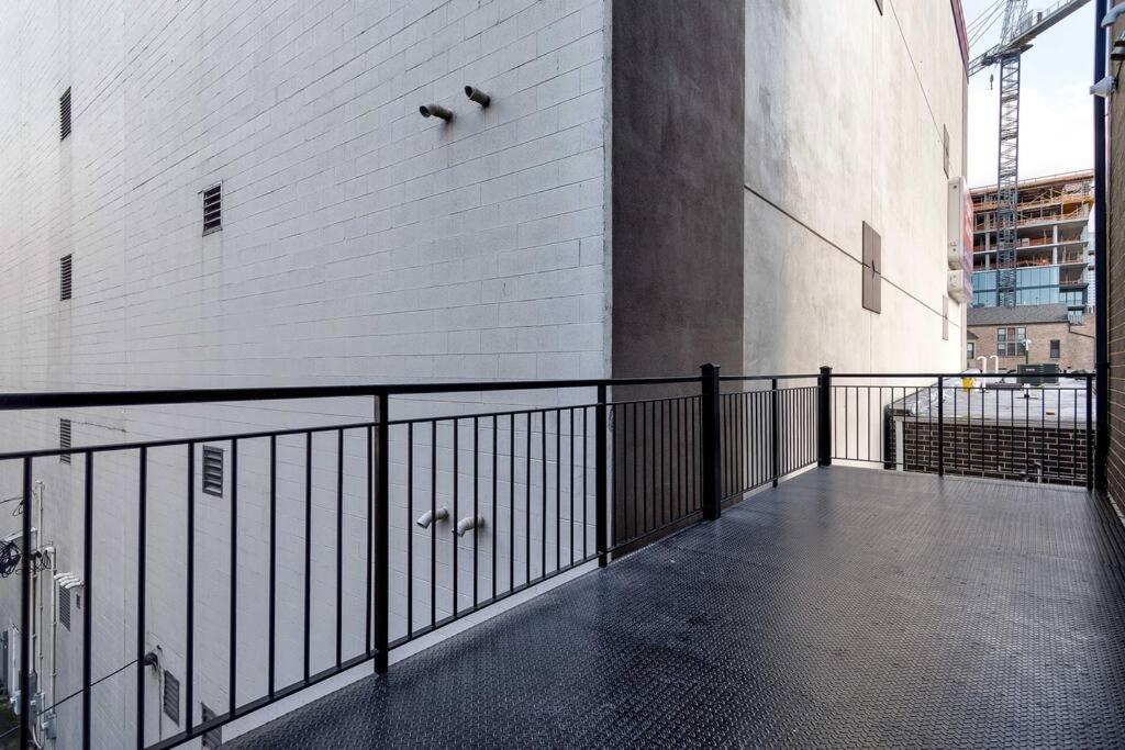 Apartment 2 Newly Built Luxury With Private Roofdeck Chicago