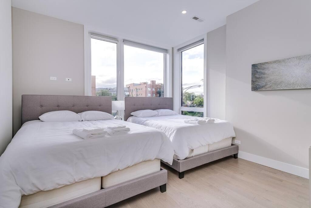 2 Newly Built Luxury With Private Roofdeck