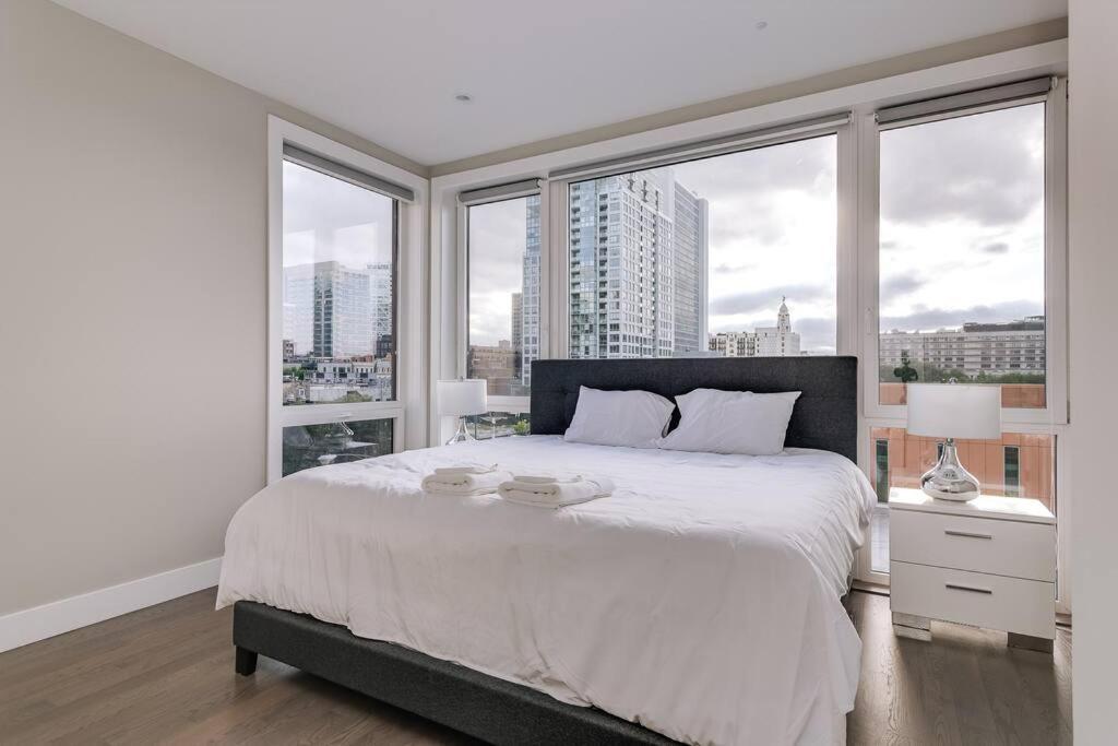 2 Newly Built Luxury With Private Roofdeck *