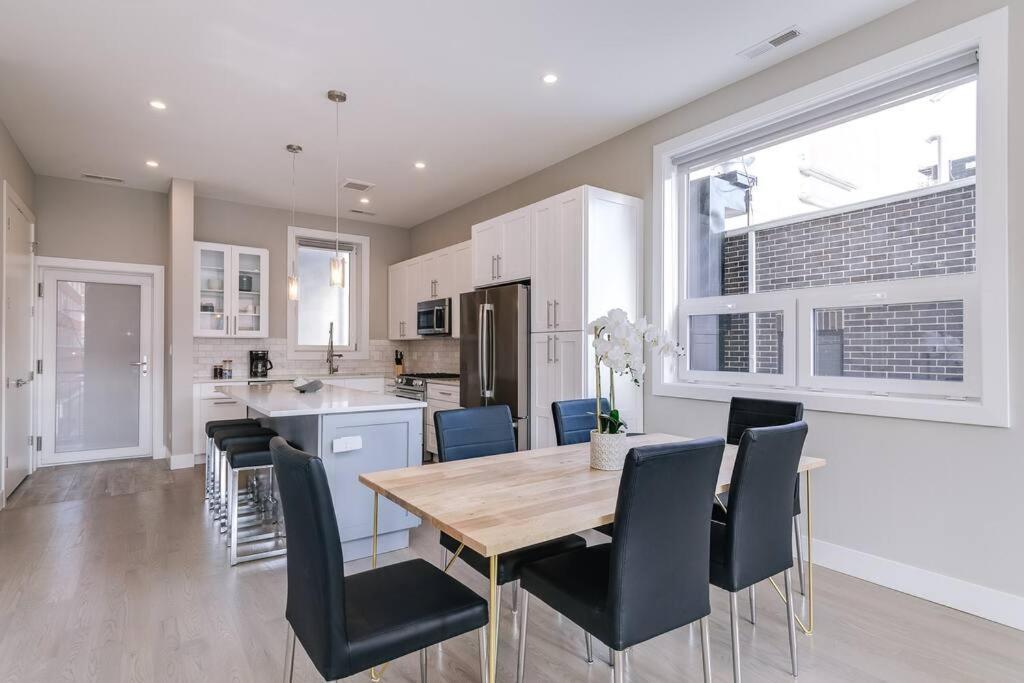 2 Newly Built Luxury With Private Roofdeck
