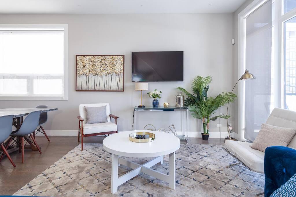 Apartment 2 Newly Built Luxury With Private Roofdeck