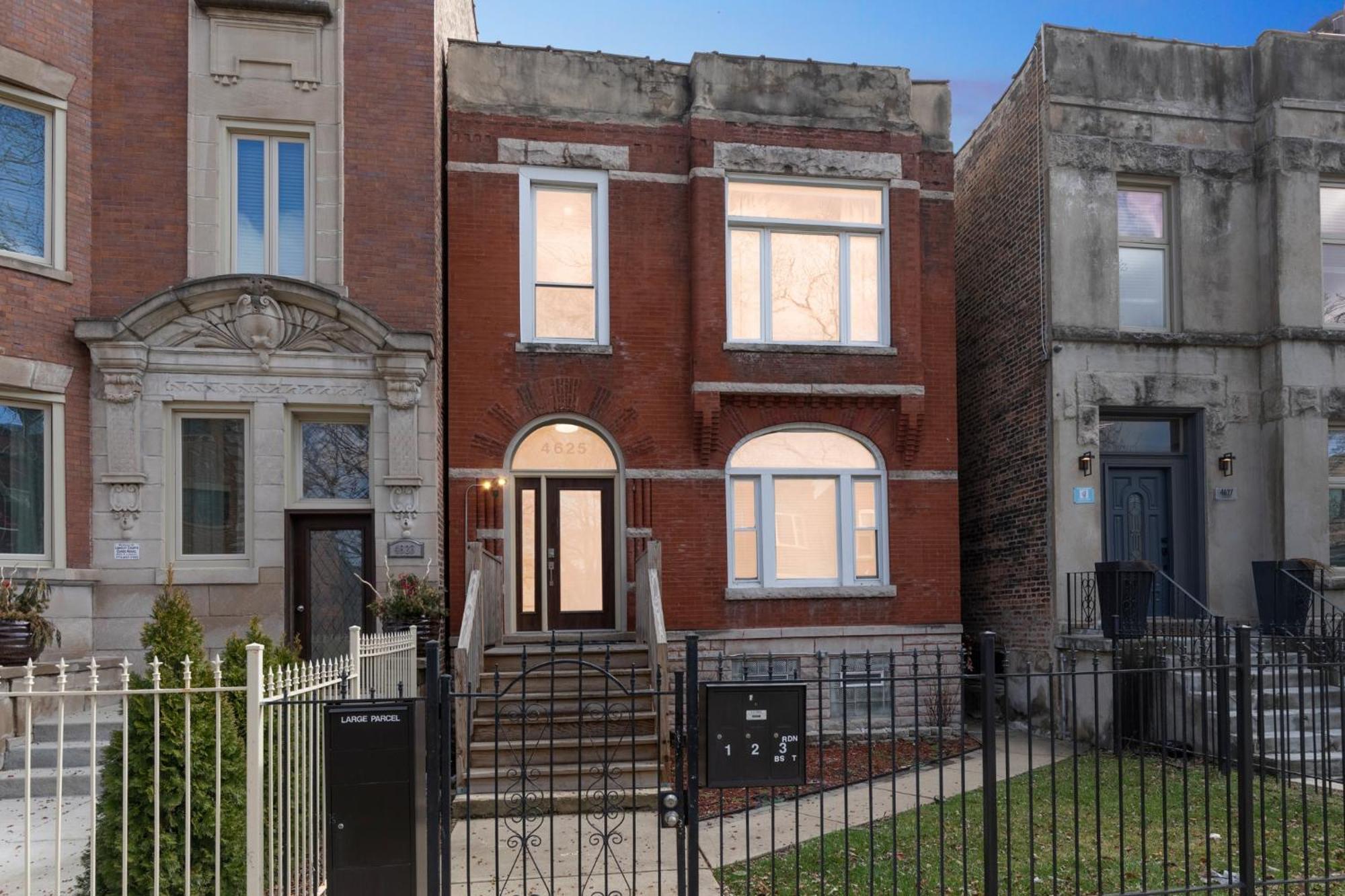 Comfortable In The Heart Of Bronzeville *