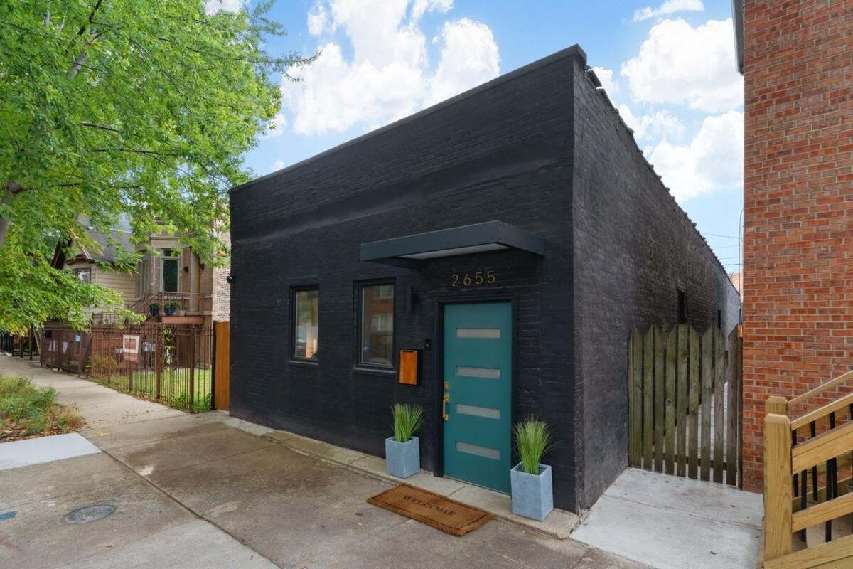 Holiday home Chic 4-bedroom Haven: Designer's Dream Chicago