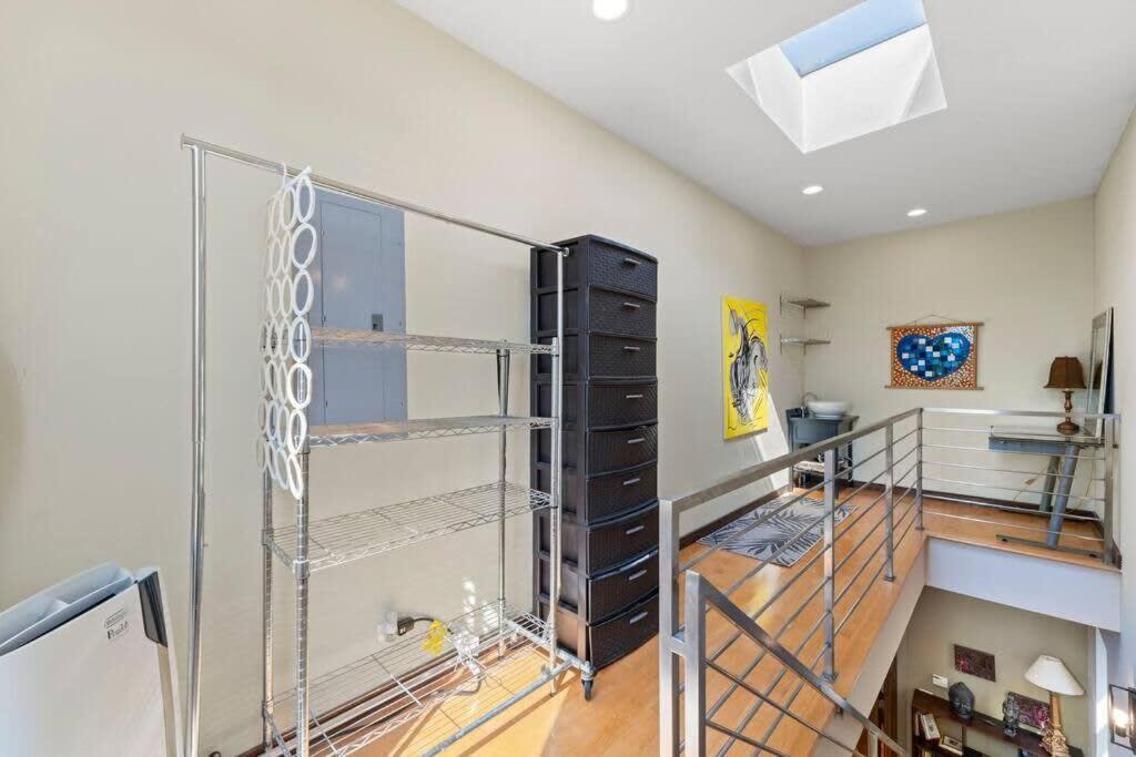 Zen Oasis Of Elegance: Expansive Executive Chicago