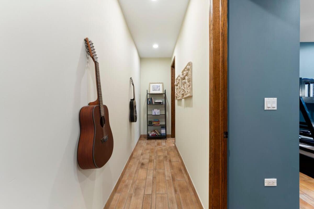 Zen Oasis Of Elegance: Expansive Executive * Chicago