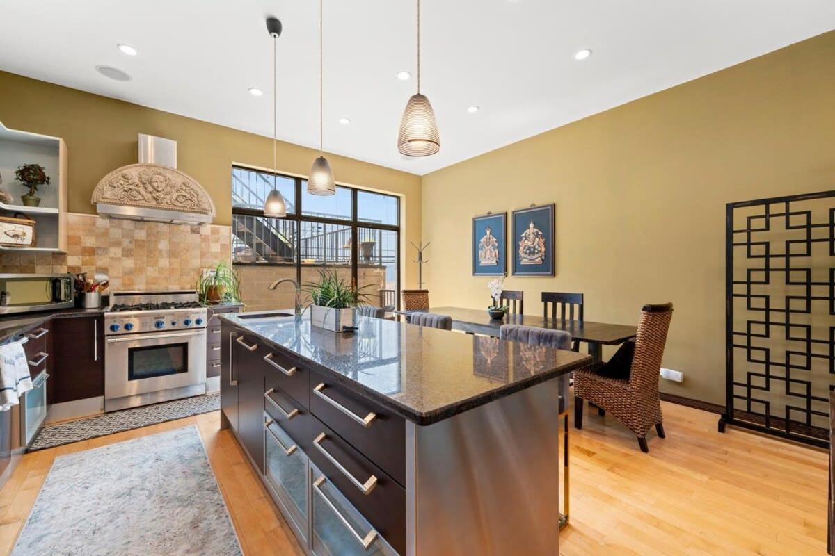 Zen Oasis Of Elegance: Expansive Executive *