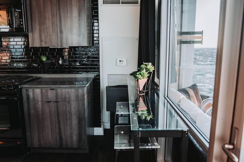 Apartment Stunning Panoramic Views & Free Parking