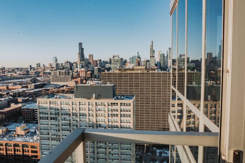 Stunning Panoramic Views & Free Parking Chicago
