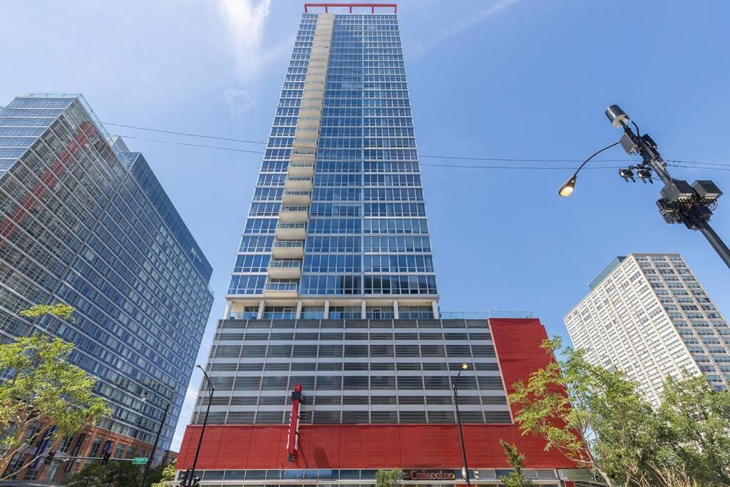 Stunning Panoramic Views & Free Parking Apartment
