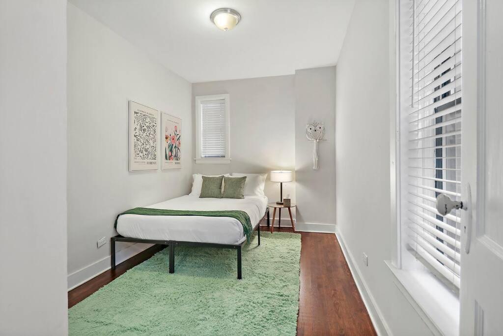 Modern & Spacious 3br With In-unit Laundry - Bstone 2 Apartment