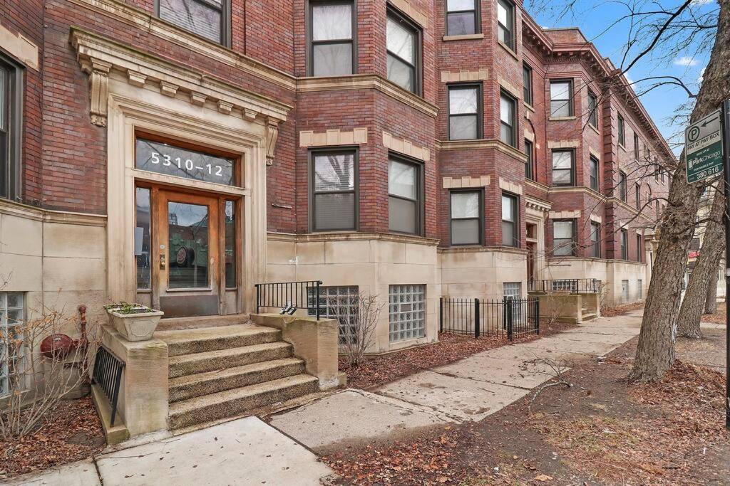 Modern & Spacious 3br With In-unit Laundry - Bstone 2 Chicago