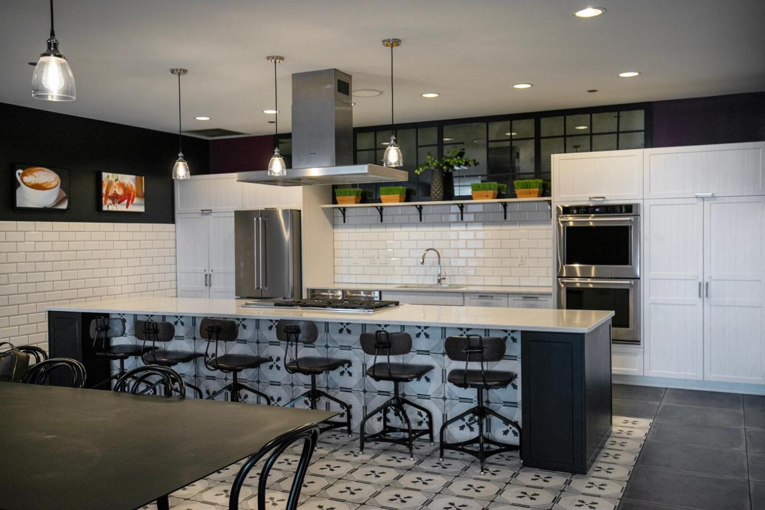 South Loop 1br W Sauna Fire Pits Nr L Park Chi-989 Chicago