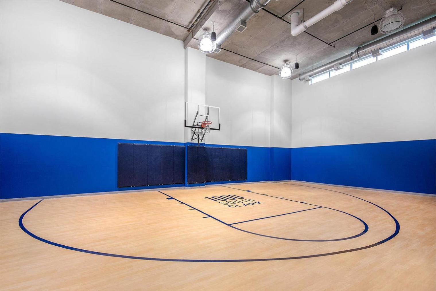 South Loop 1br W Sauna Fire Pits Nr L Park Chi-989