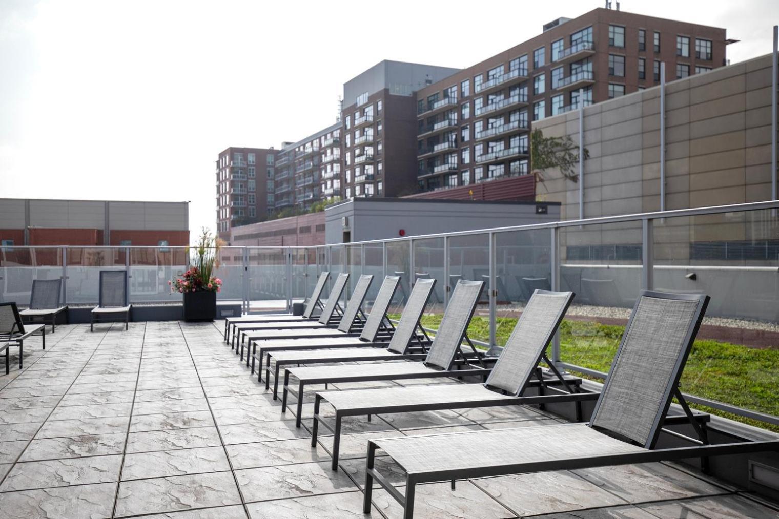 South Loop 1br W Sauna Fire Pits Nr L Park Chi-989 * Chicago