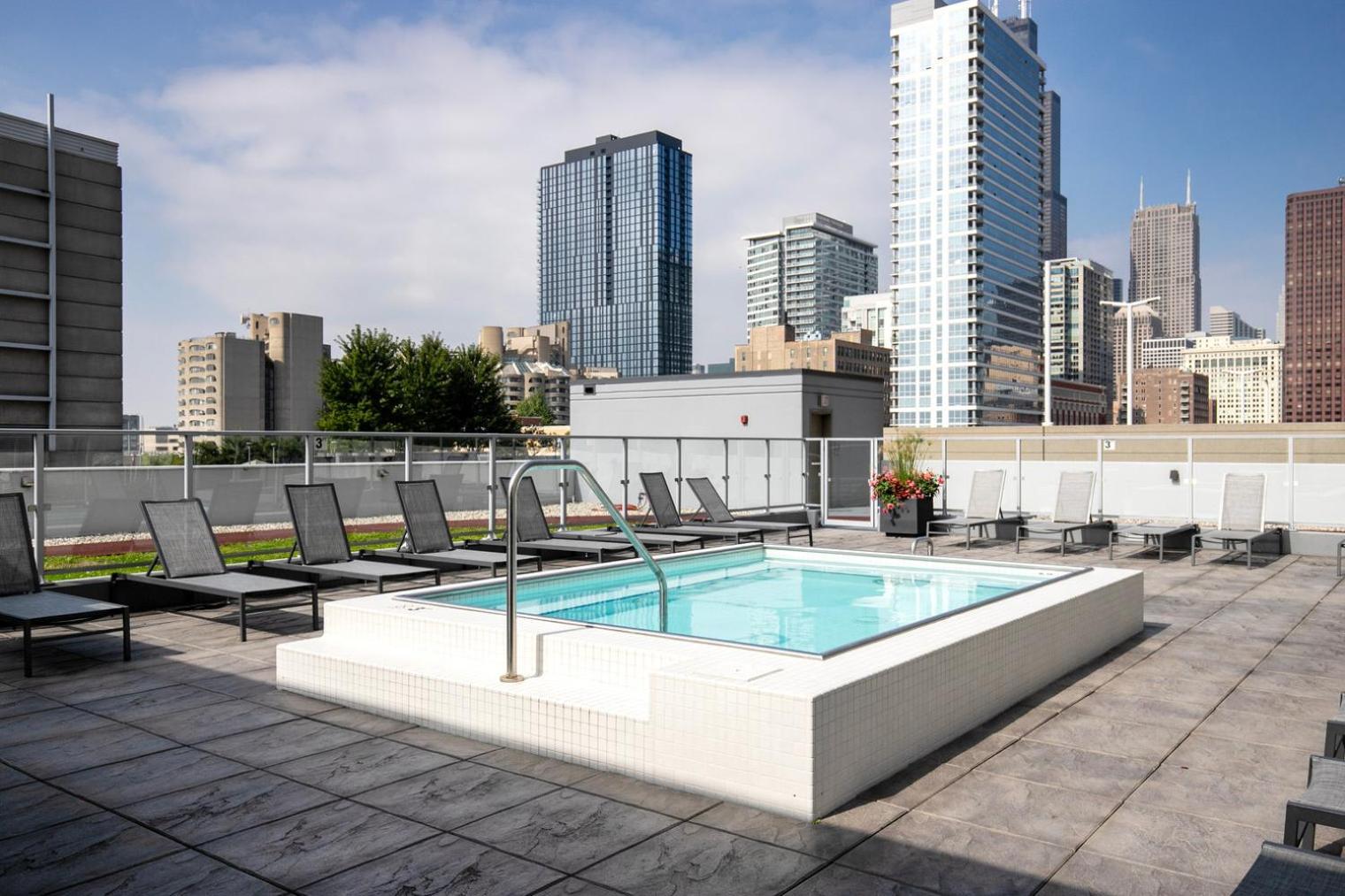 Apartment South Loop 1br W Sauna Fire Pits Nr L Park Chi-989