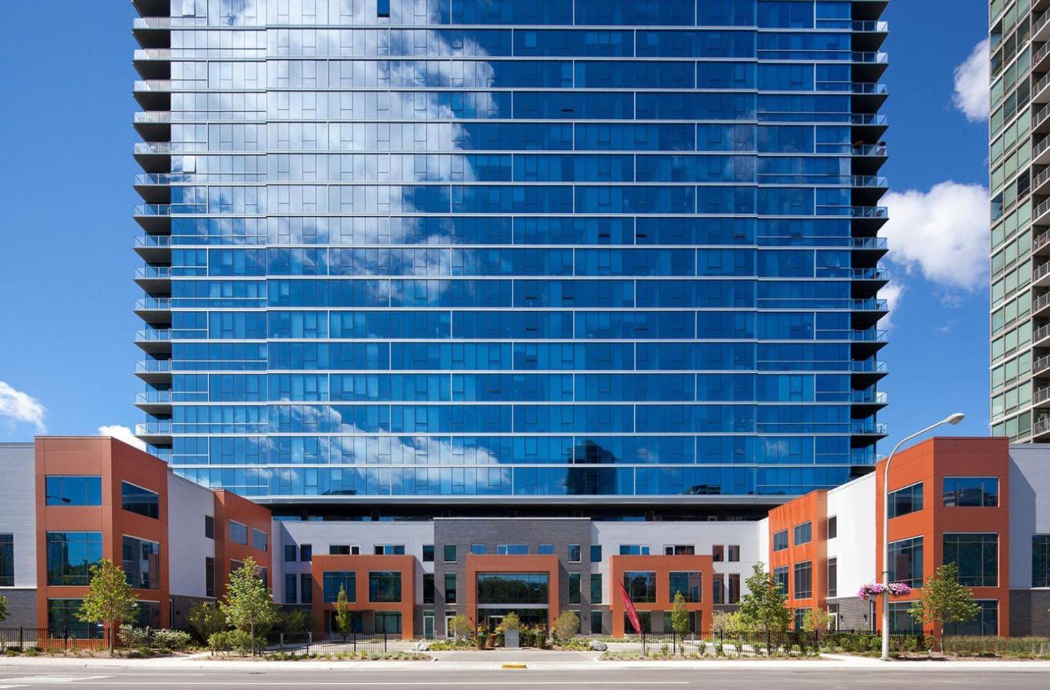 South Loop 1br W Sauna Fire Pits Nr L Park Chi-989