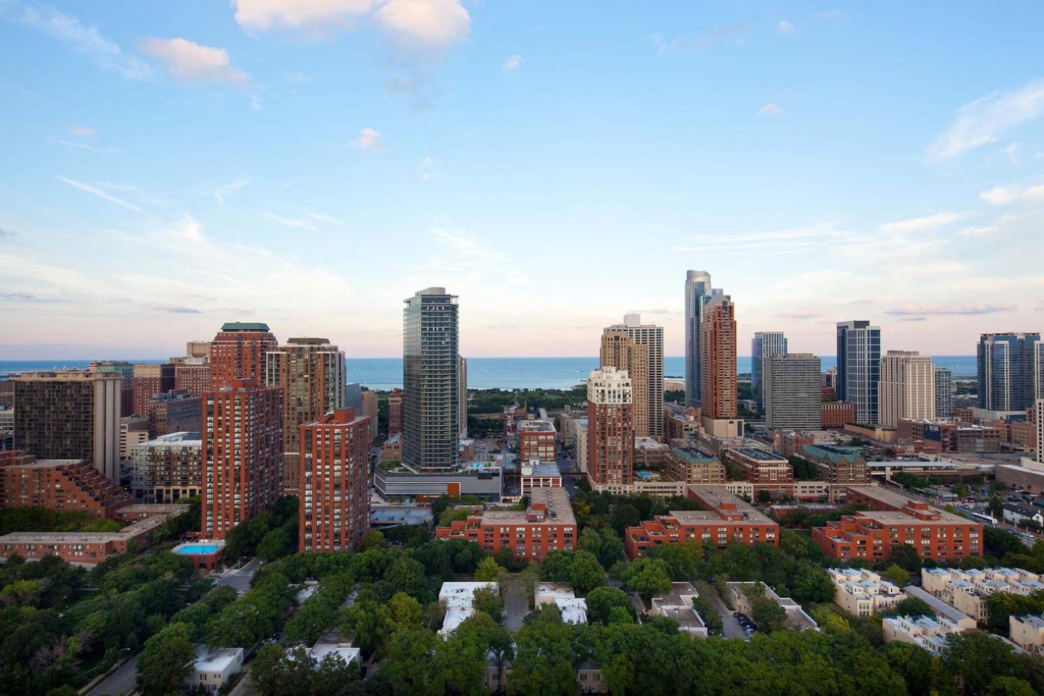 South Loop 1br W Sauna Fire Pits Nr L Park Chi-989 * Chicago