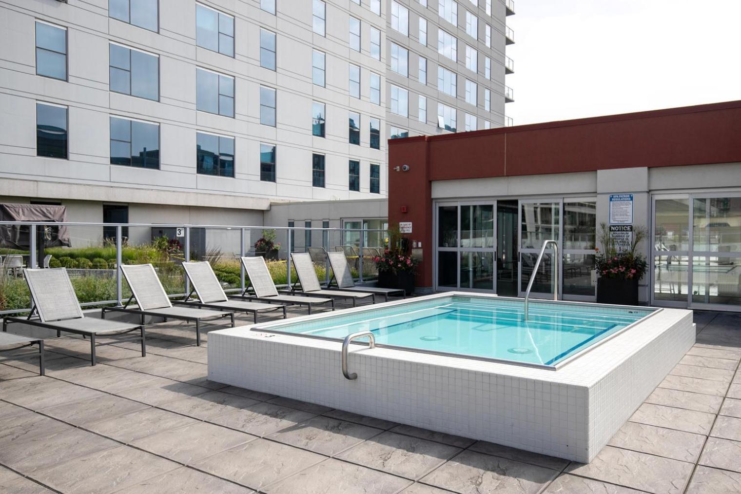 South Loop 1br W Sauna Fire Pits Nr L Park Chi-989 * Chicago