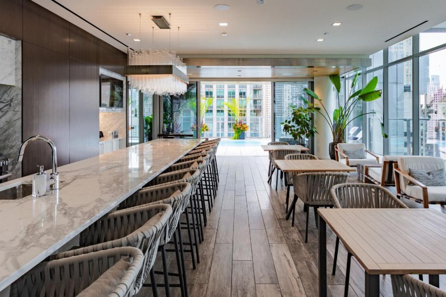 River North 1br W Coffee Shop Gym Nr Chi-972 Appartement