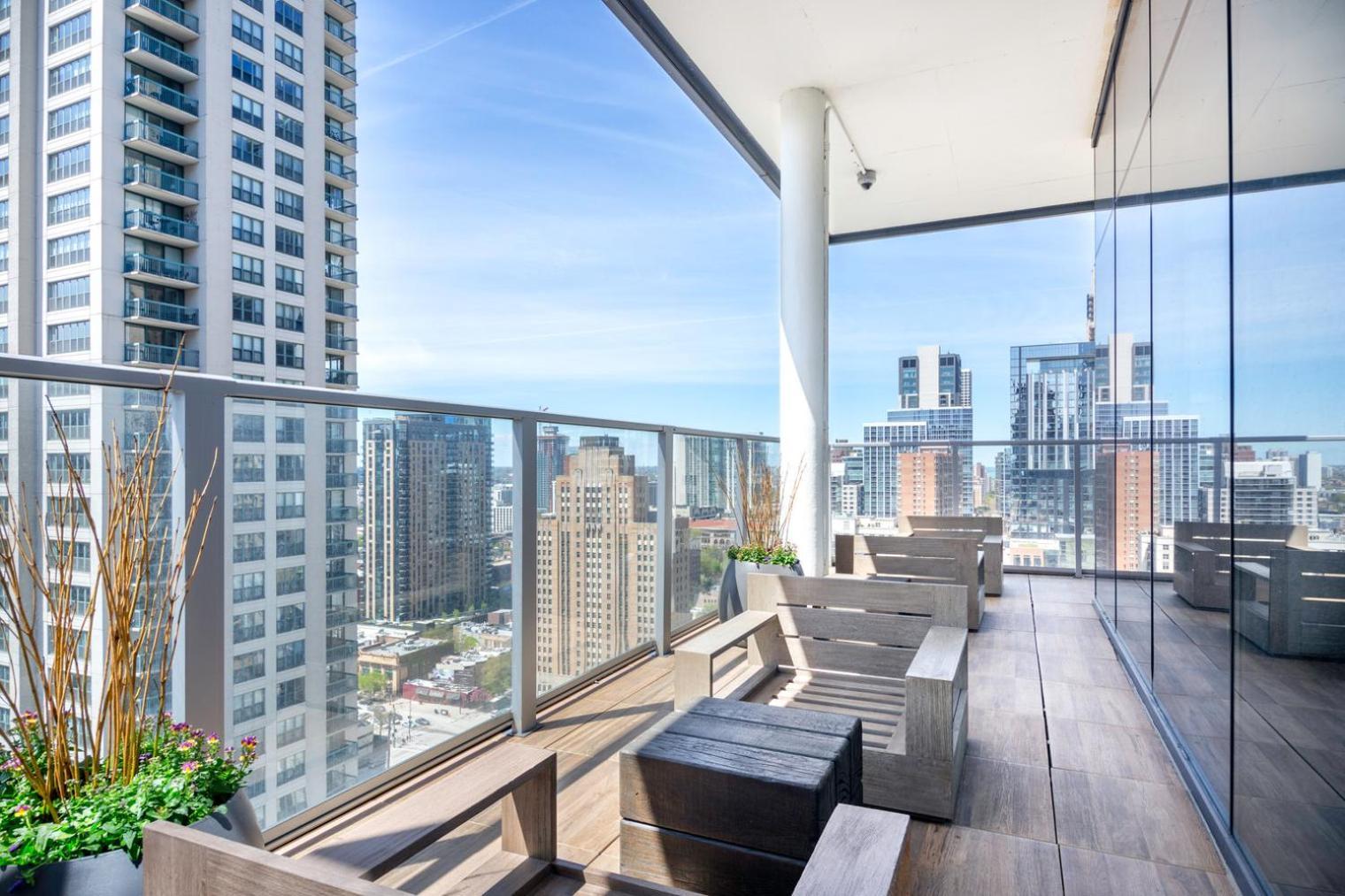 River North 1br W Coffee Shop Gym Nr Chi-972 Appartement
