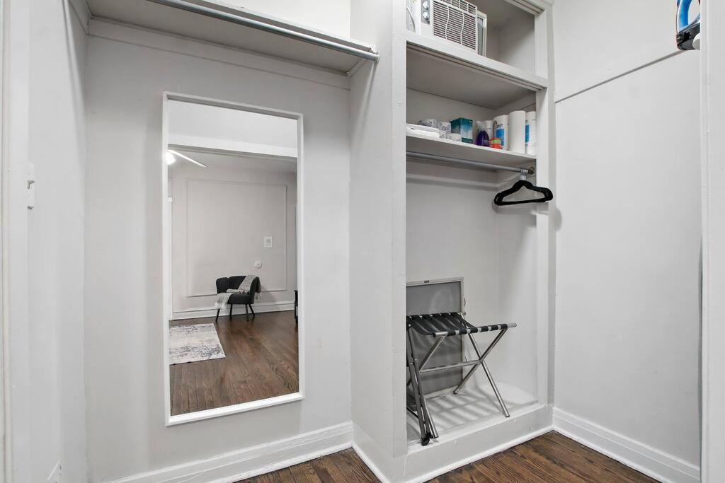 Apartment Chic & Contemporary - Bstone 120