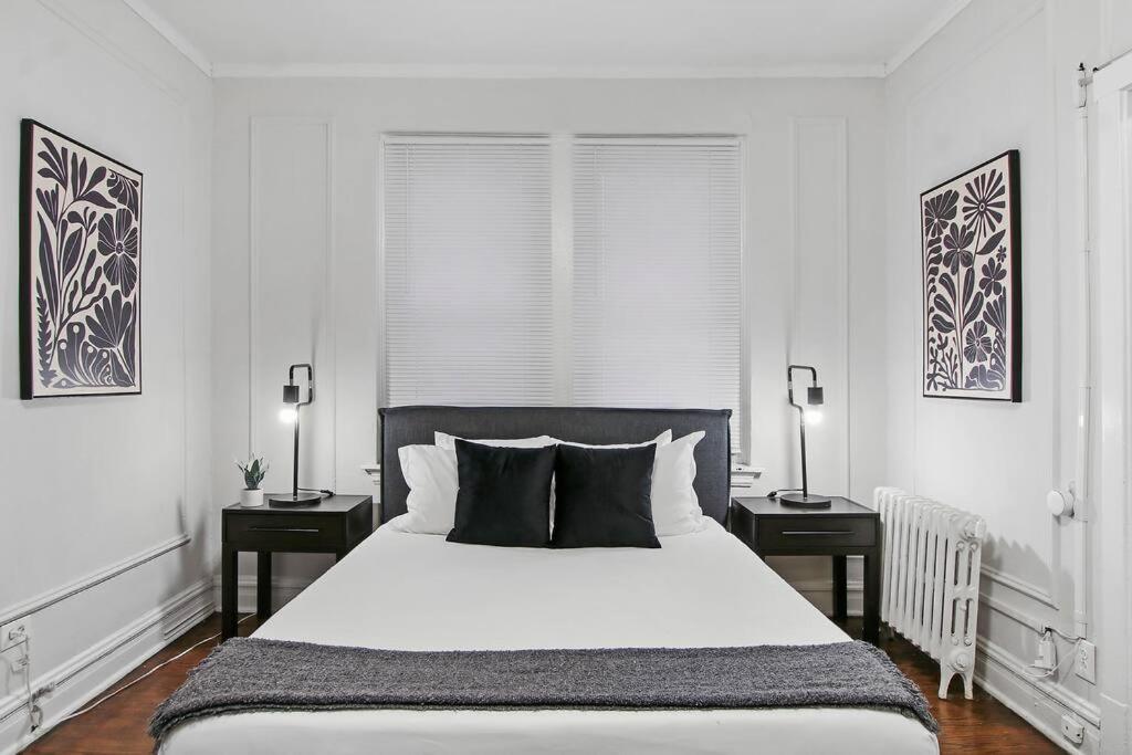 Modern And Minimalist - Bstone 105 And 108 Rep Apartment