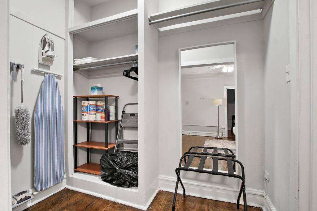 Modern And Minimalist - Bstone 105 And 108 Rep Apartment Chicago