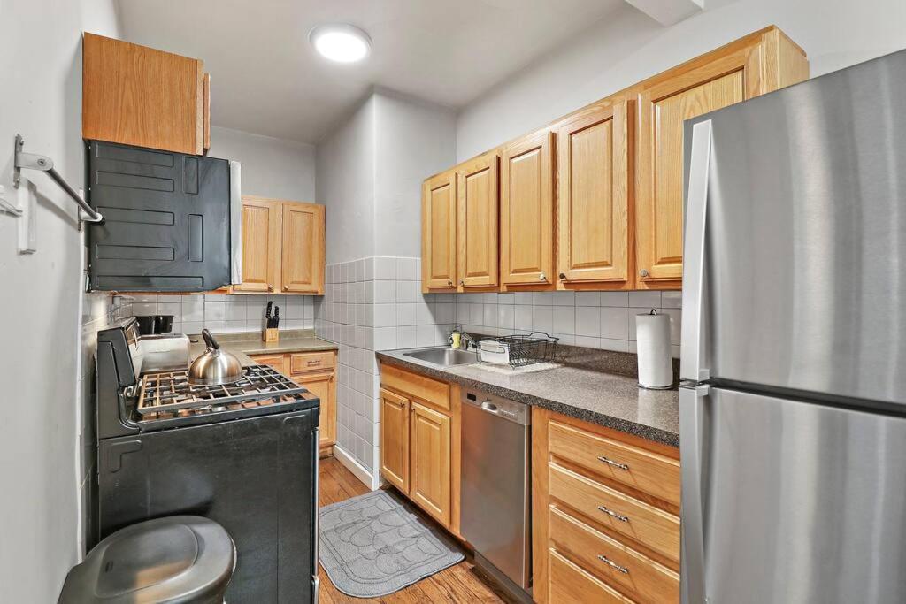 Elegant & Stylishly 1br Fully Furnished - Lincoln 205 *