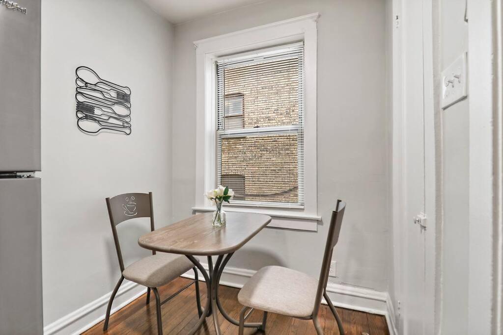 Elegant & Stylishly 1br Fully Furnished - Lincoln 205 * Chicago