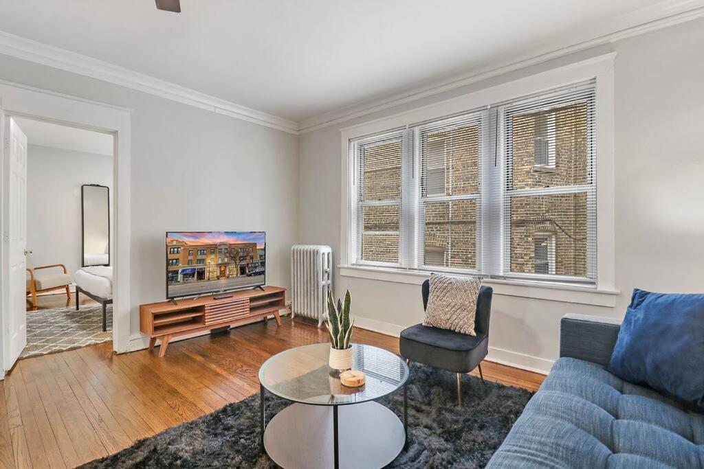 Elegant & Stylishly 1br Fully Furnished - Lincoln 205 Chicago