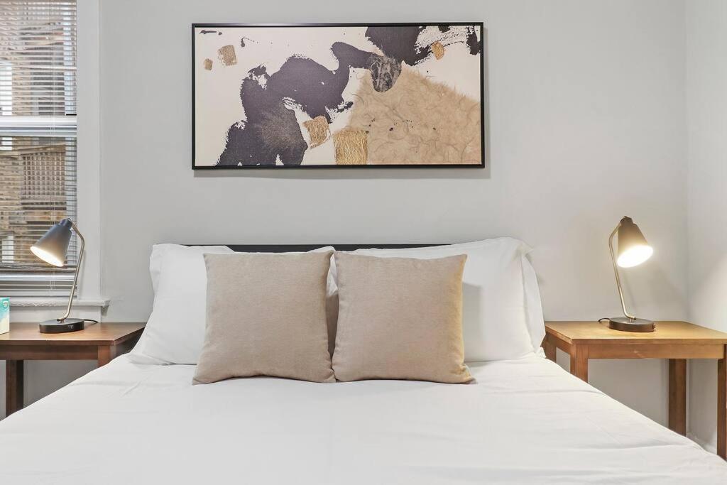 Elegant & Stylishly 1br Fully Furnished - Lincoln 205 Apartment Chicago