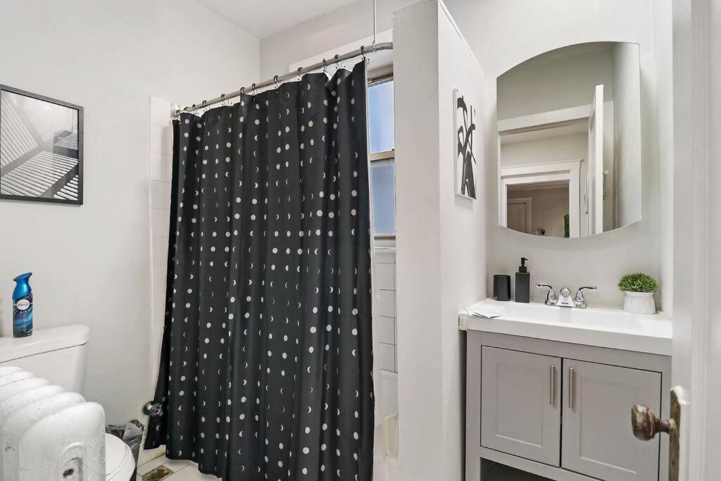 Elegant & Stylishly 1br Fully Furnished - Lincoln 205 Apartment *