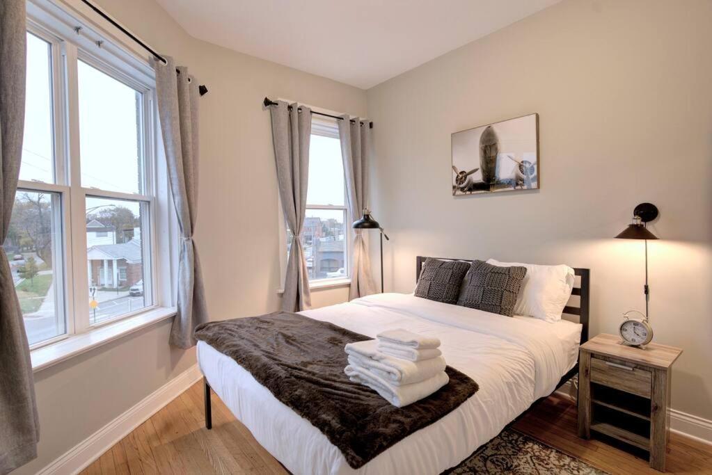 Spacious 3bedroom Family Oasis In Irving Park That Sleeps 8 Guests Apartment Chicago