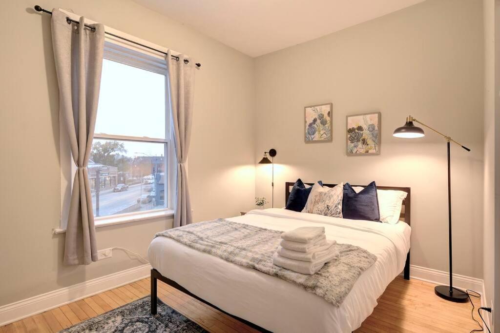 Spacious 3bedroom Family Oasis In Irving Park That Sleeps 8 Guests Apartment *