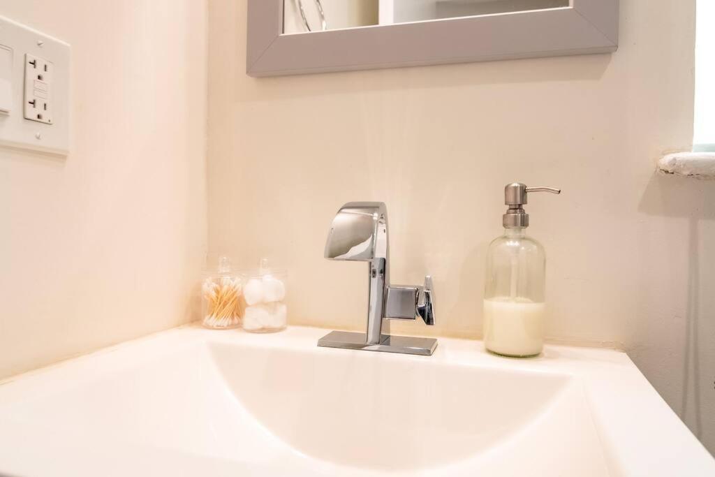 French Design Luxurious Downtown 3Br Suite Sleeps 8 Guests * Chicago