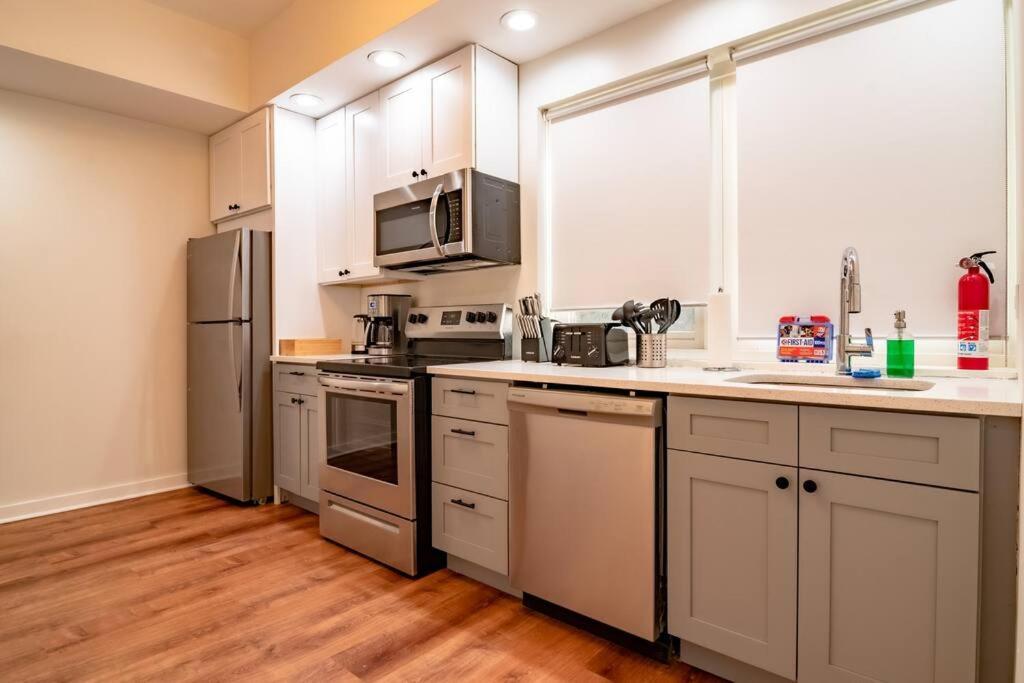 French Design Luxurious Downtown 3Br Suite Sleeps 8 Guests Apartment Chicago