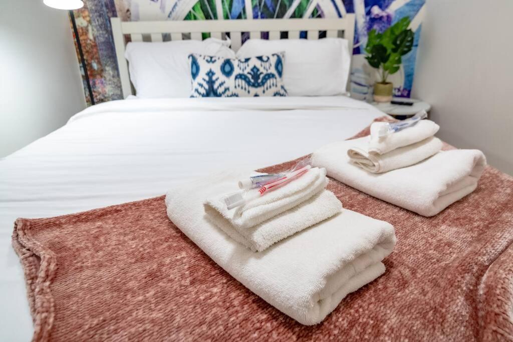 French Design Luxurious Downtown 3Br Suite Sleeps 8 Guests Apartment *