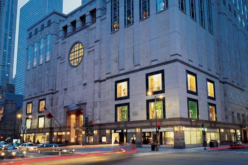 Beautiful Magnificent Mile/rush Street For Up To 8 Guests With Optional Valet Parking Apartment Chicago