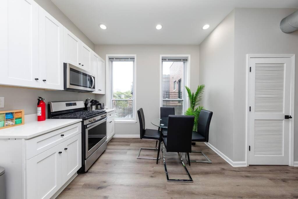 The Secret West Loop Oasis For Up To 4 Guests With 4k Smart Hdtv * Chicago