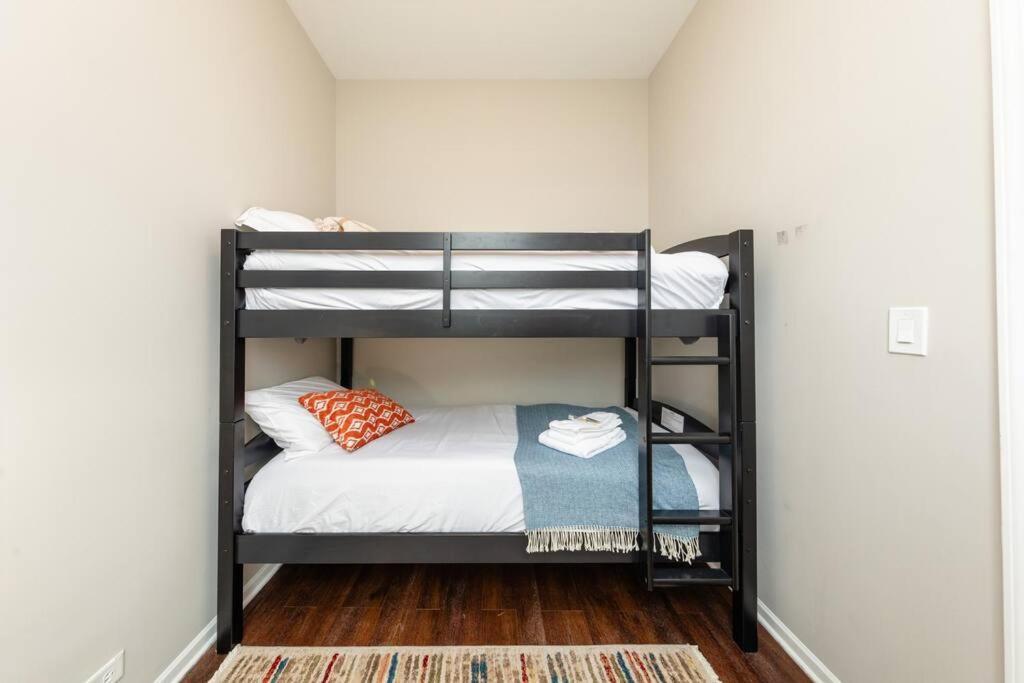 The Secret West Loop Oasis With In-unit Washer And Dryer For Up To 6 Guests Apartment *
