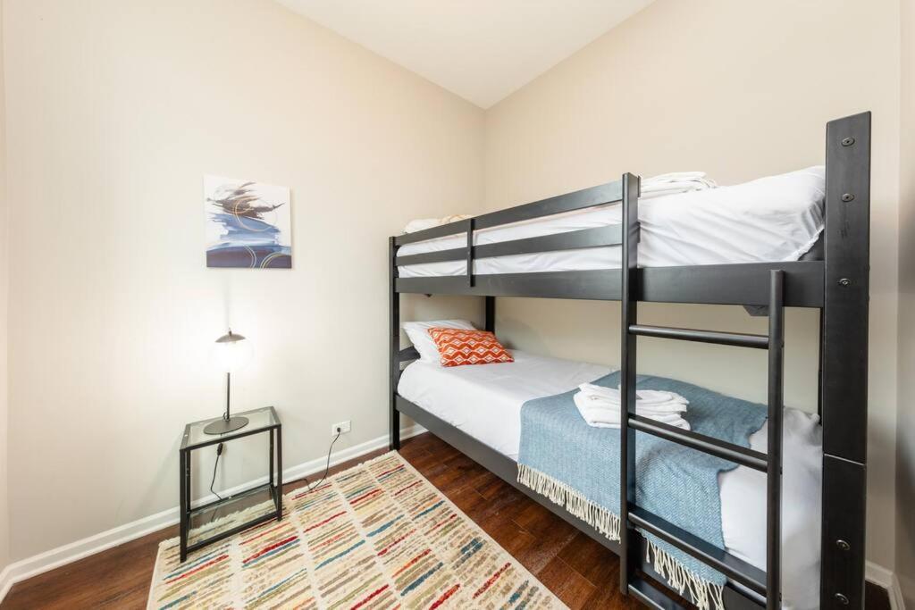 The Secret West Loop Oasis With In-unit Washer And Dryer For Up To 6 Guests Apartment