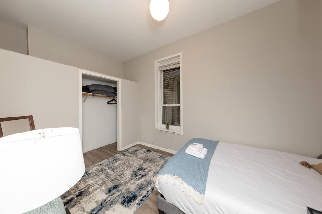 The Secret West Loop Oasis For Up To 4 Guests - 5 Minutes To United Center! *