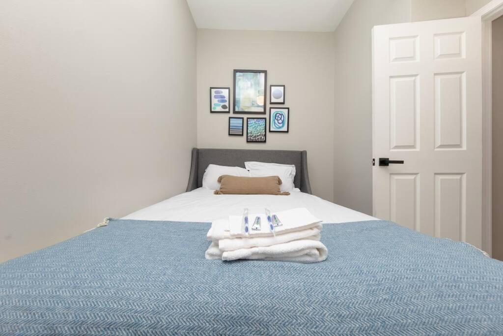 The Secret West Loop Oasis For Up To 4 Guests - 5 Minutes To United Center! Chicago