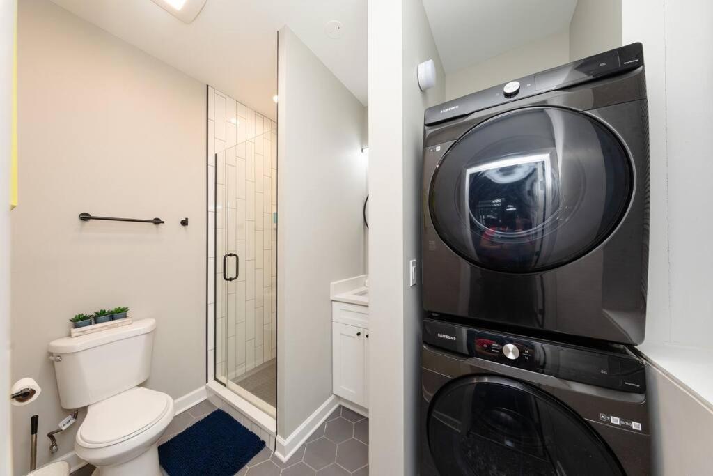 The Secret West Loop Oasis For Up To 4 Guests - 5 Minutes To United Center! Chicago