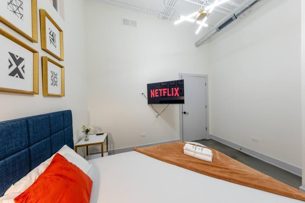 Luxury 6Br Loft Suite Perfect For 12 Guests With Skyline Views, Optional Parking And Gym Access Near Mccormick Place And Soldier Field Chicago
