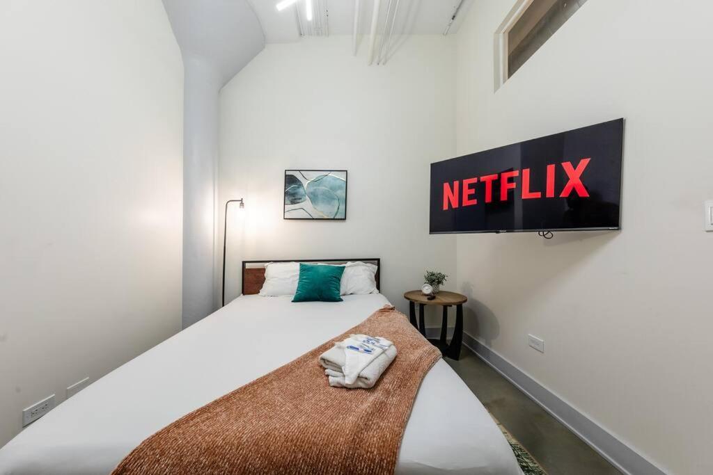Apartment Luxury 6Br Loft Suite Perfect For 12 Guests With Skyline Views, Optional Parking And Gym Access Near Mccormick Place And Soldier Field Chicago