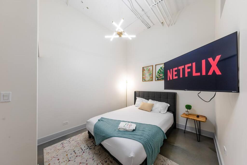 Luxury 6Br Loft Suite Perfect For 12 Guests With Skyline Views, Optional Parking And Gym Access Near Mccormick Place And Soldier Field *