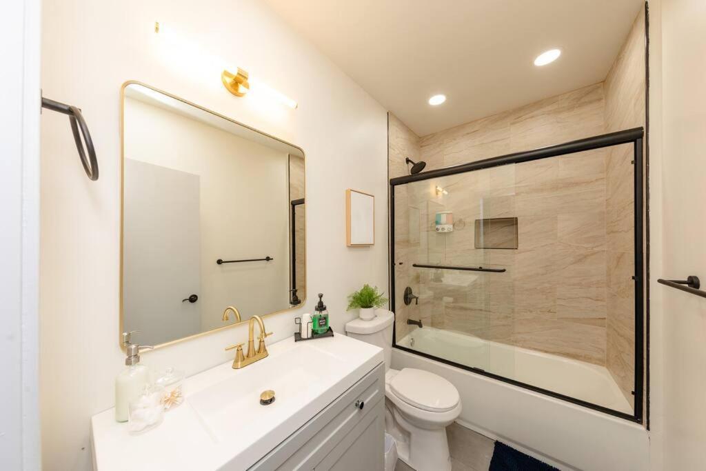 Mccormick 3br/2ba Luxury For Up To 8 Guests With Optional Parking And Gym Access Apartamento *